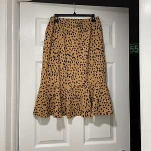 - Beautiful woman's skirt all print ruffle hem, size L, elastic at the wai…